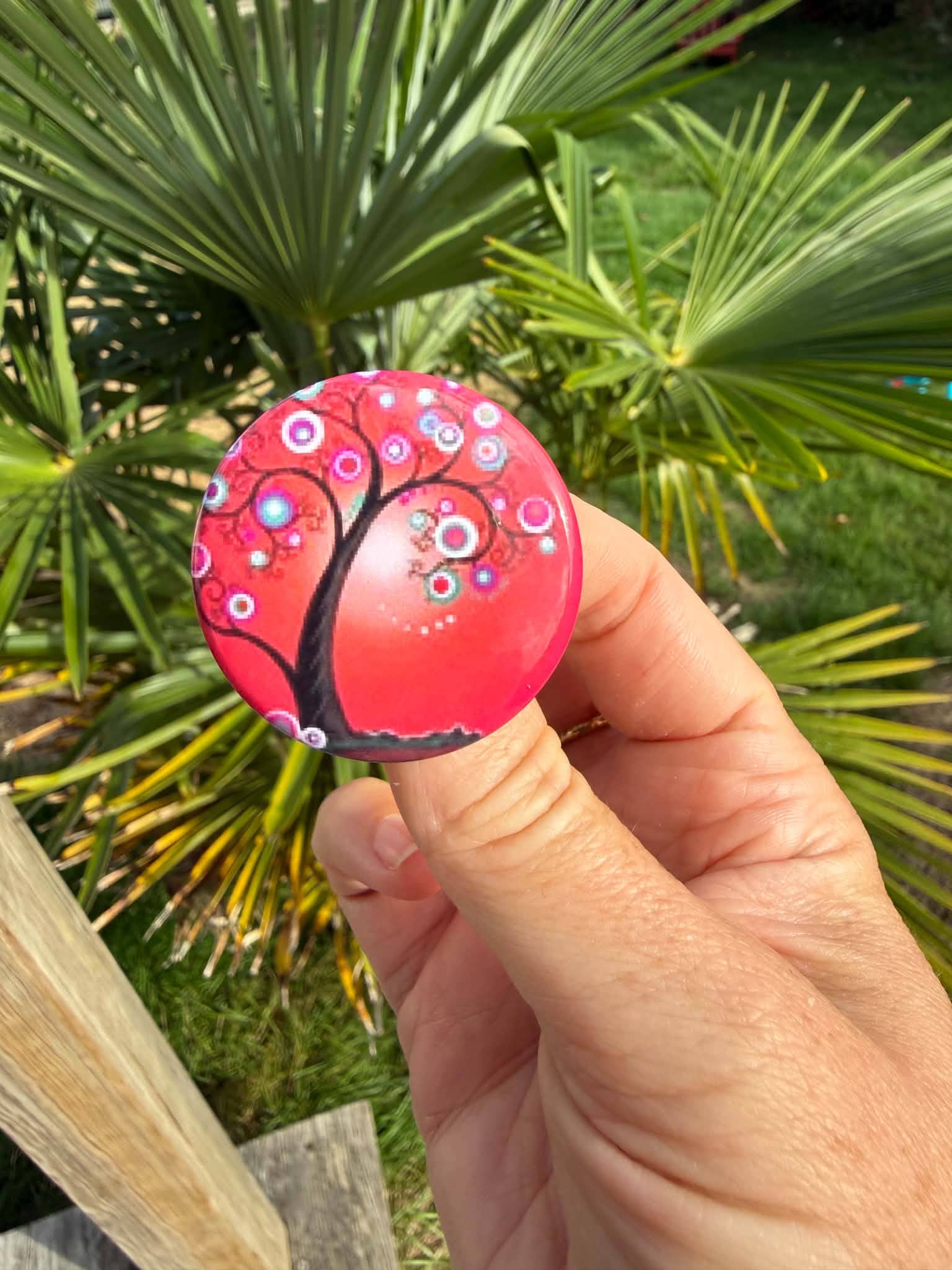 Badges 38mm avec arbre magique rose